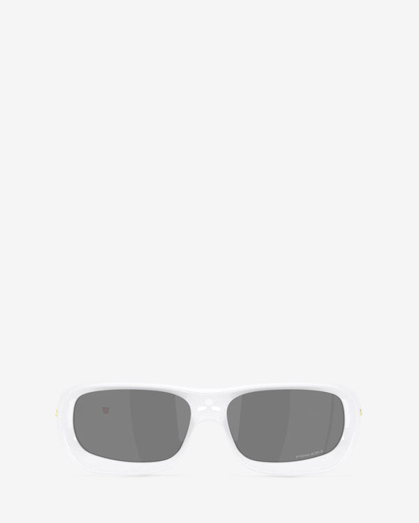 Oakley - De Soto Sunglasses - (Pearl White / Prizm Black)