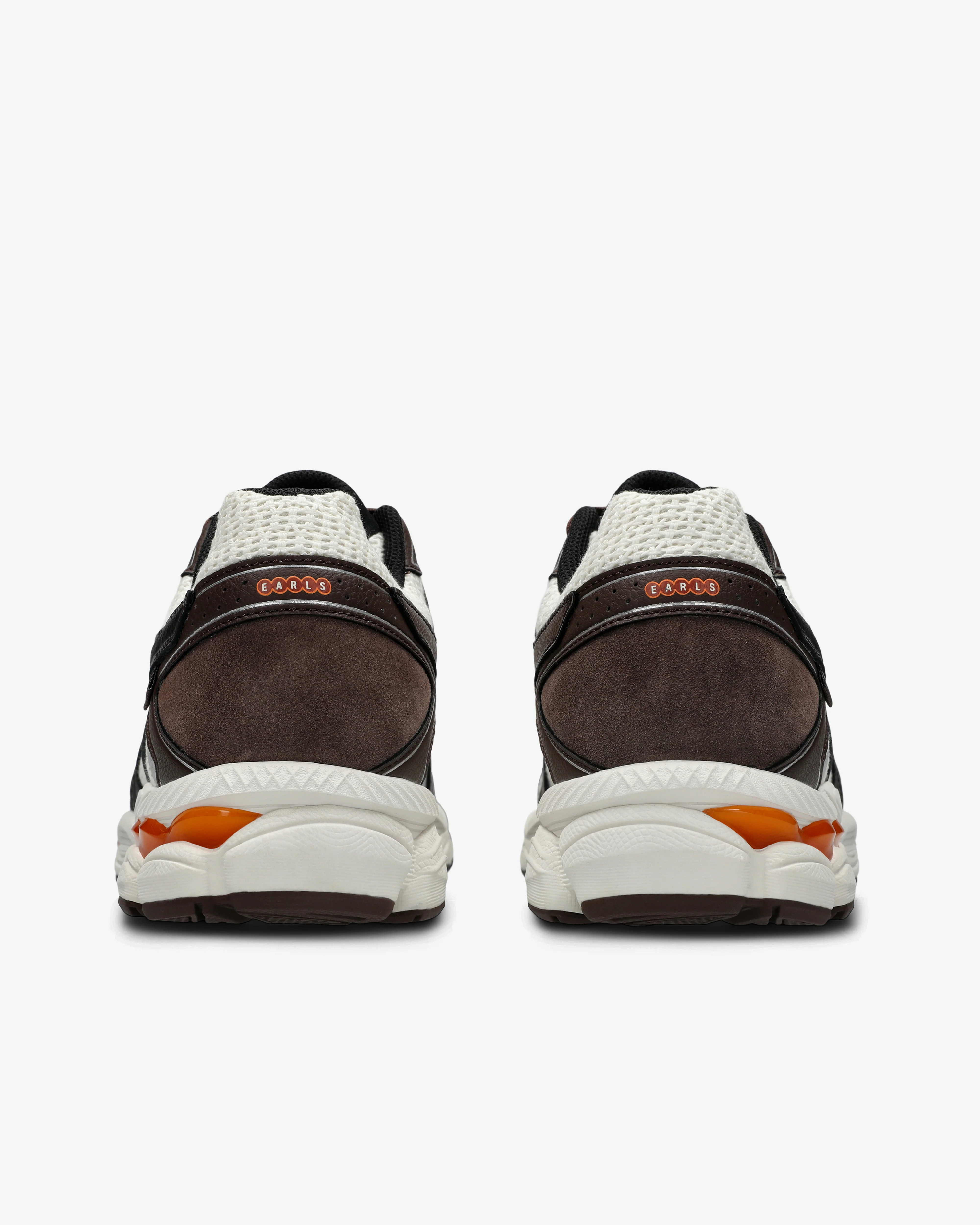 Asics - Men's Earls Collection Gel-Cumulus 16 Sneakers - (Milk/Black)