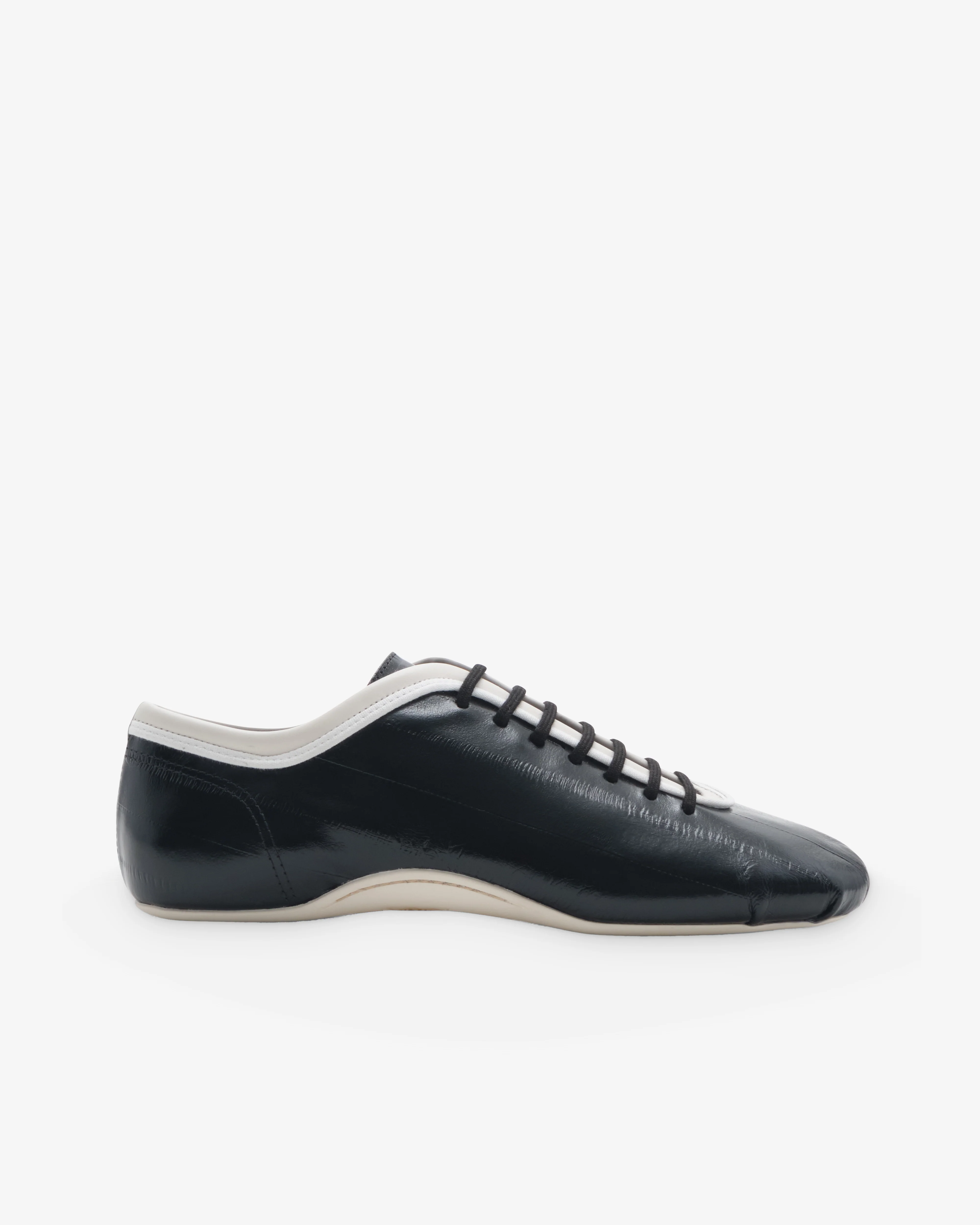 Dries Van Noten - Women's Round-Toe Shoes - (Black)