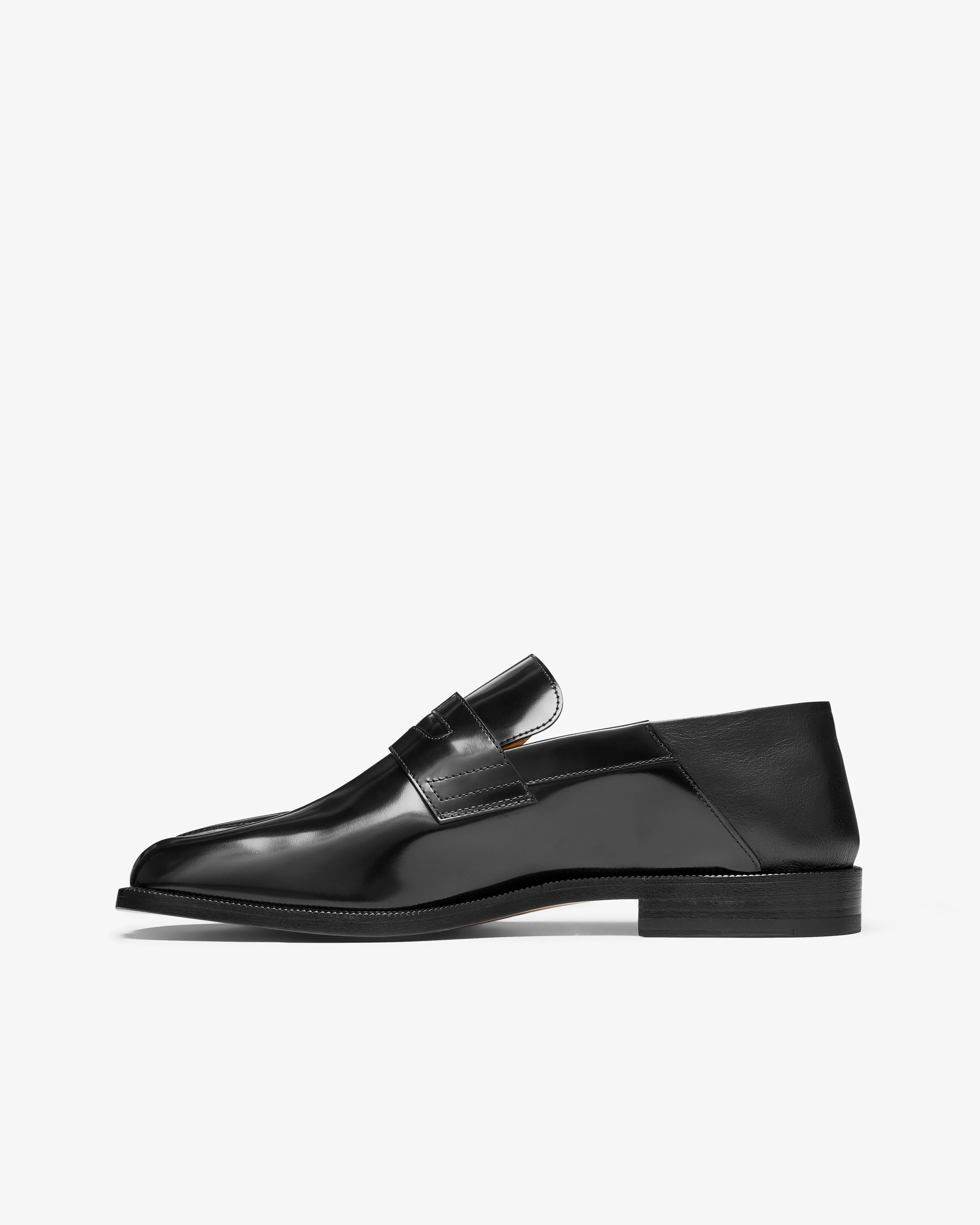 Maison Margiela - Men’s Tabi Moccasin - (Black)