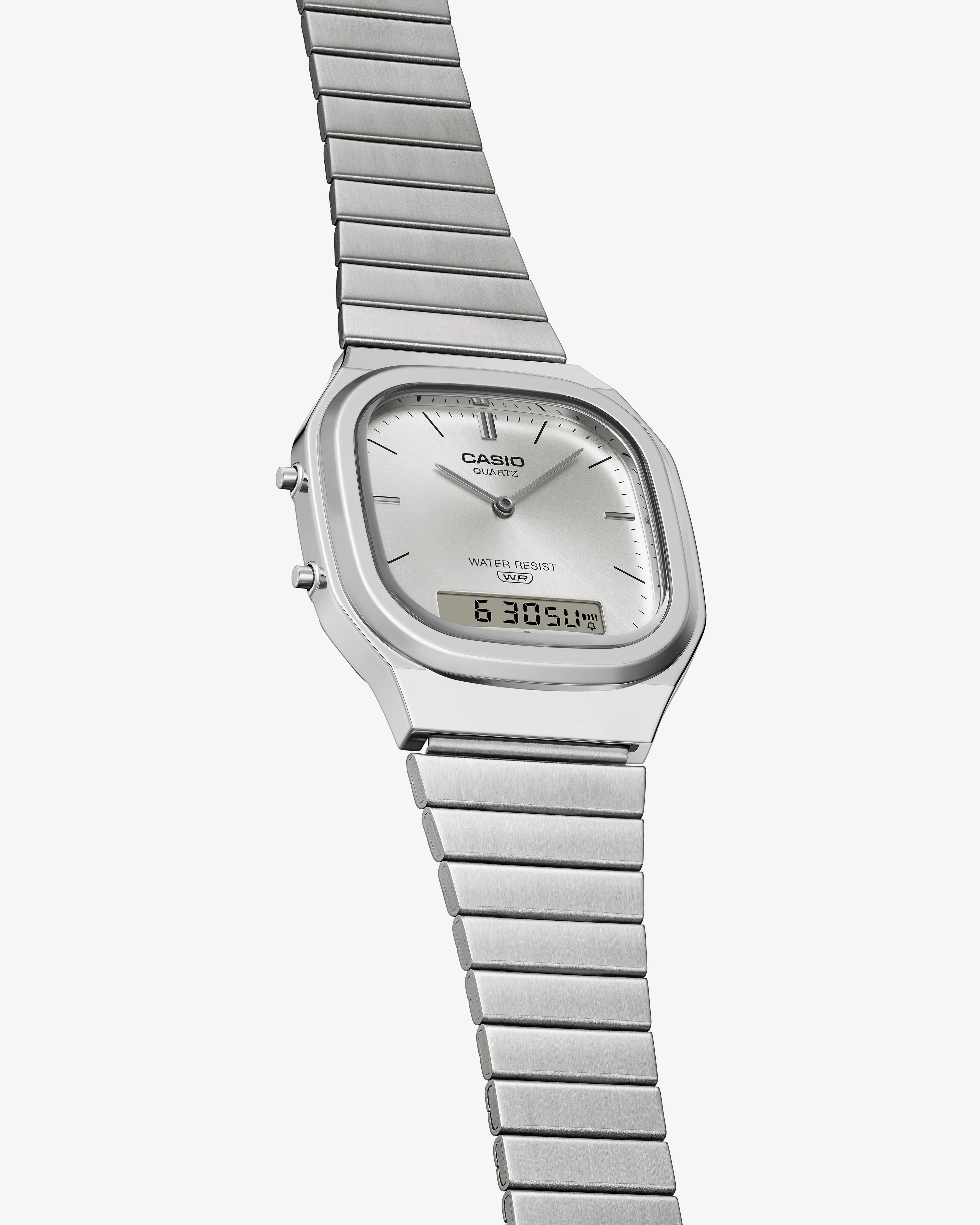 G-Shock - AQ240E-7A - (Silver/White)