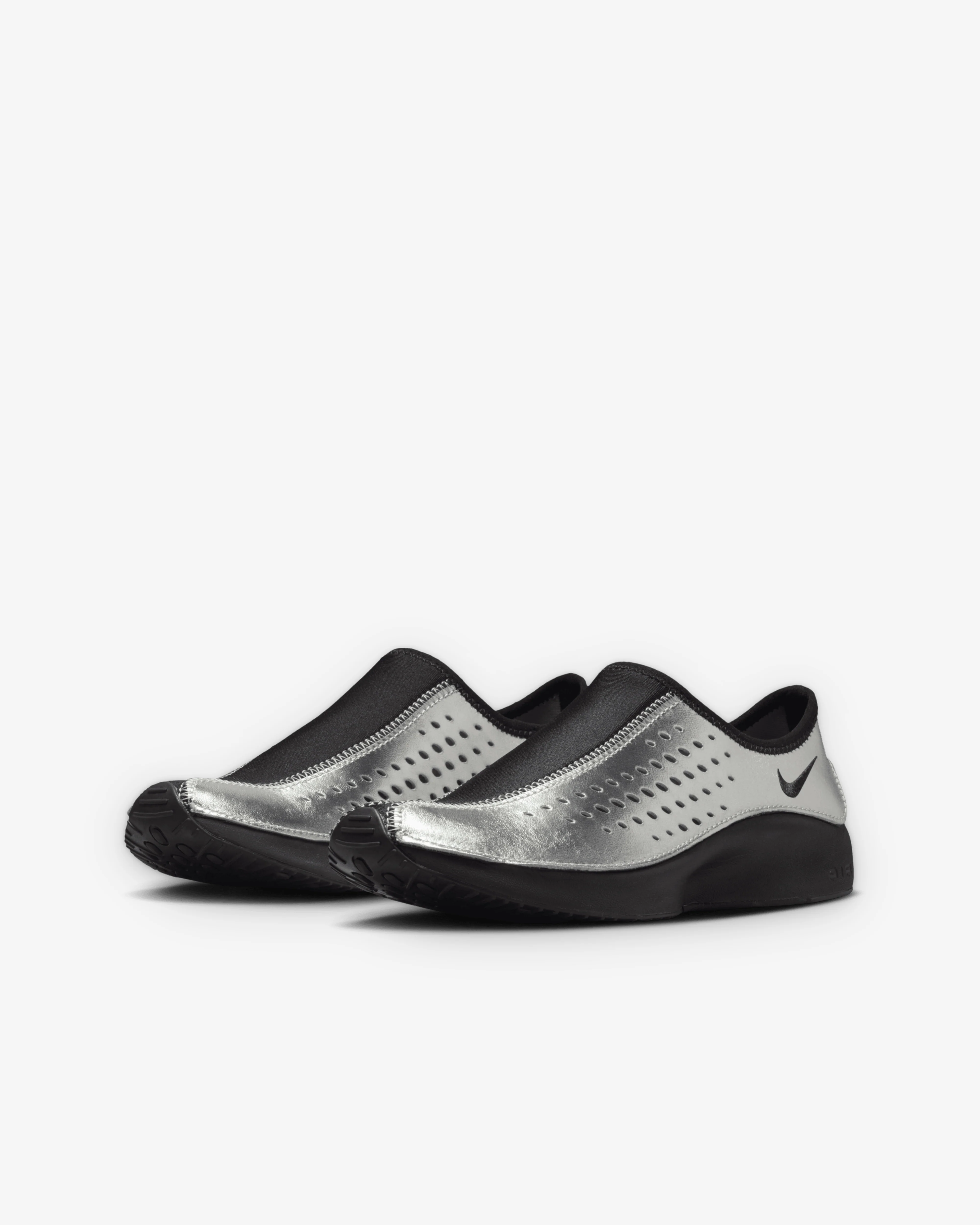 Nike - Women's Air Superfly MOC Sneakers - (Metallic Silver)