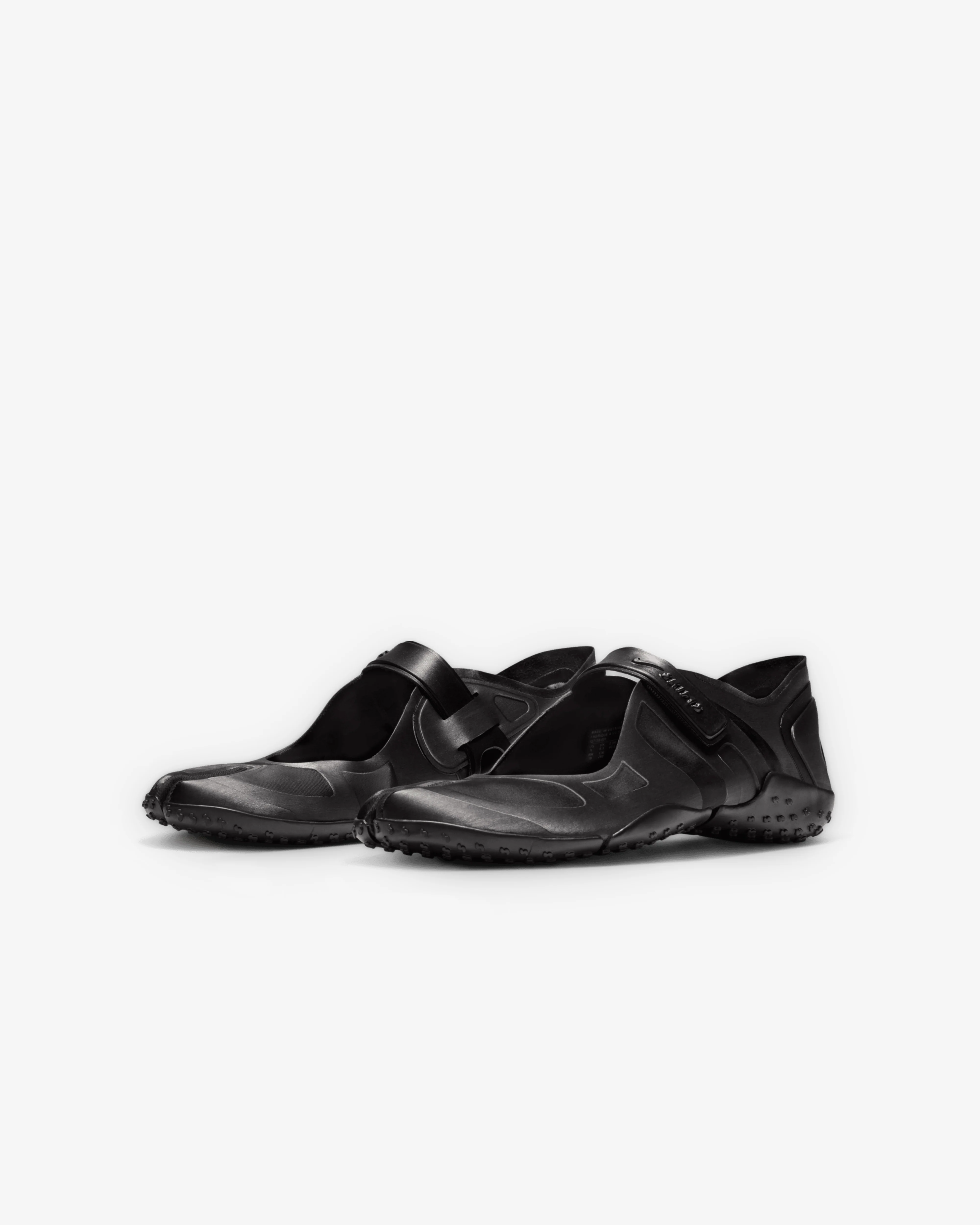NikeSkims - Women's Rift Satin Sneakers - (Black)