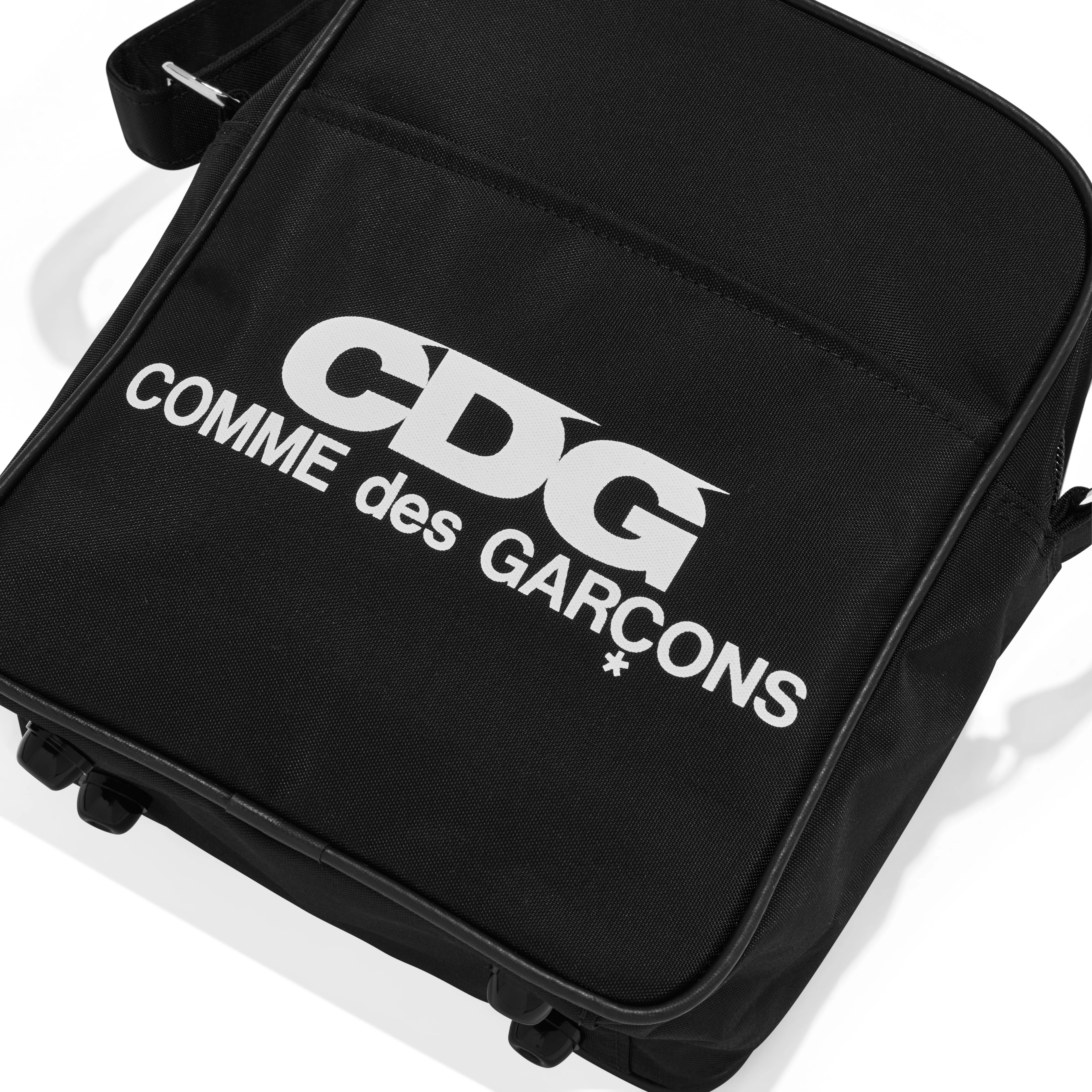 CDG - Large Shoulder Bag - (Black)