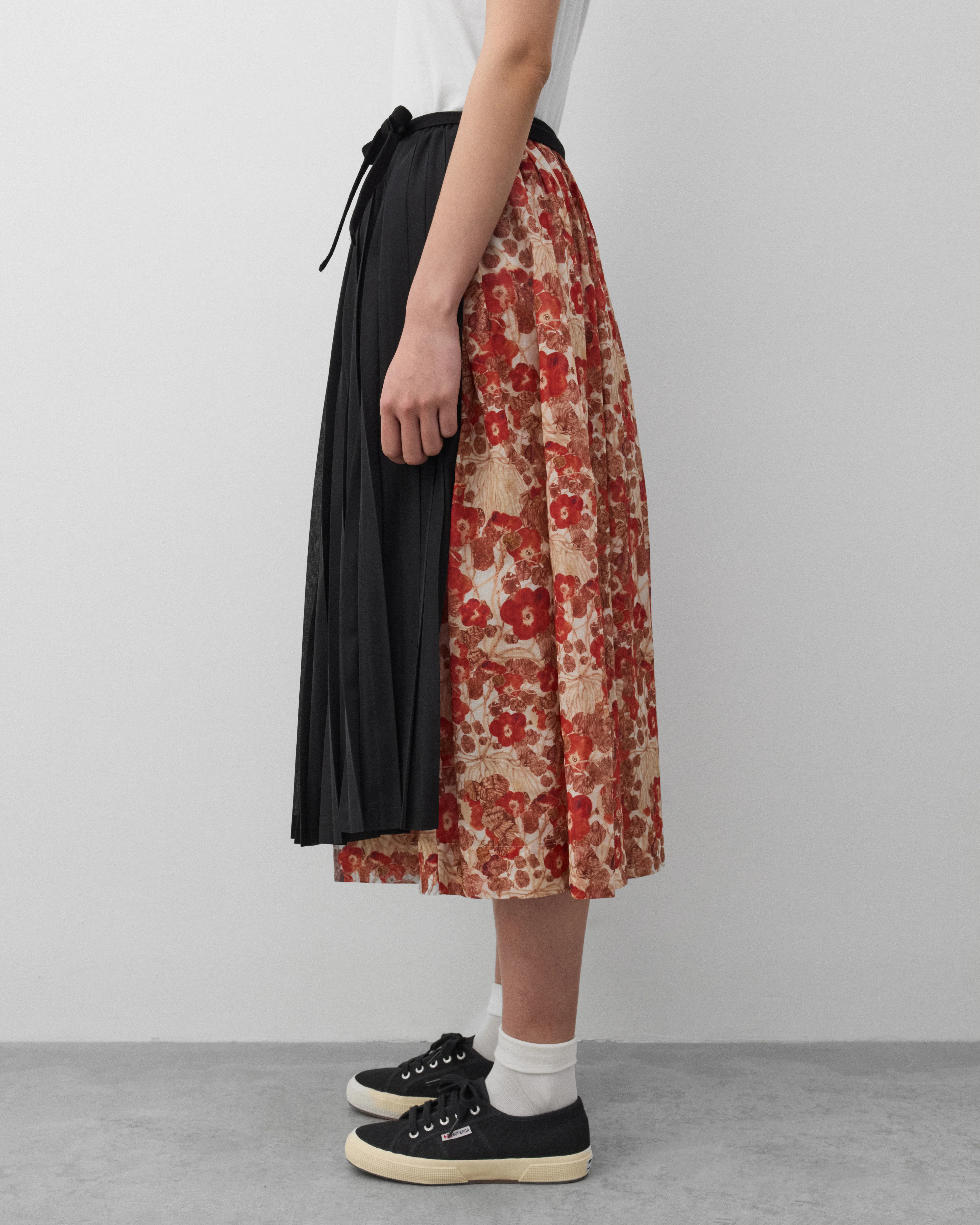 Tao - Women's Skirt Overlay Trousers - (Burgundy/Black)