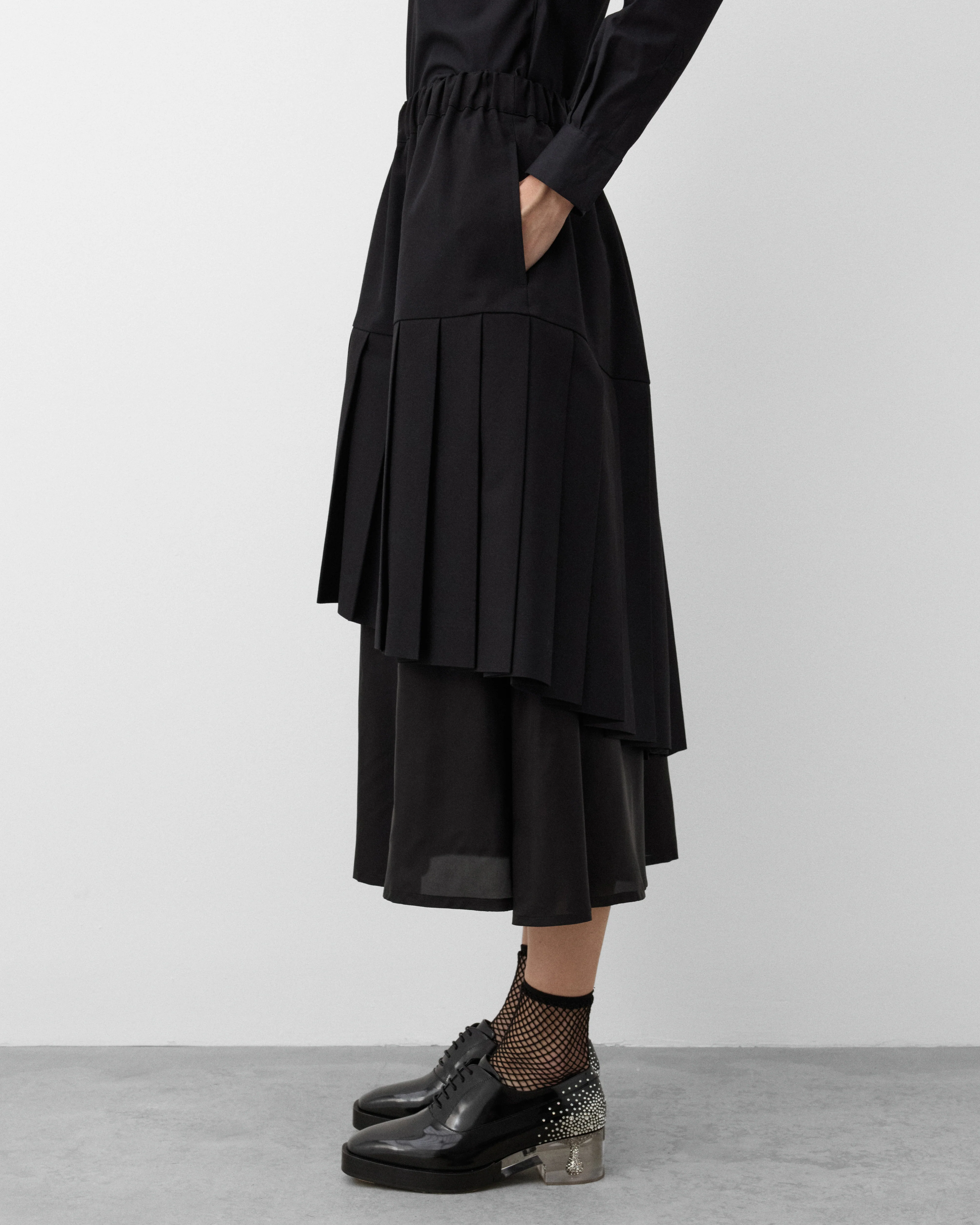 Noir Kei Ninomiya - Women's Tiered Pleated Skirt - (Black)