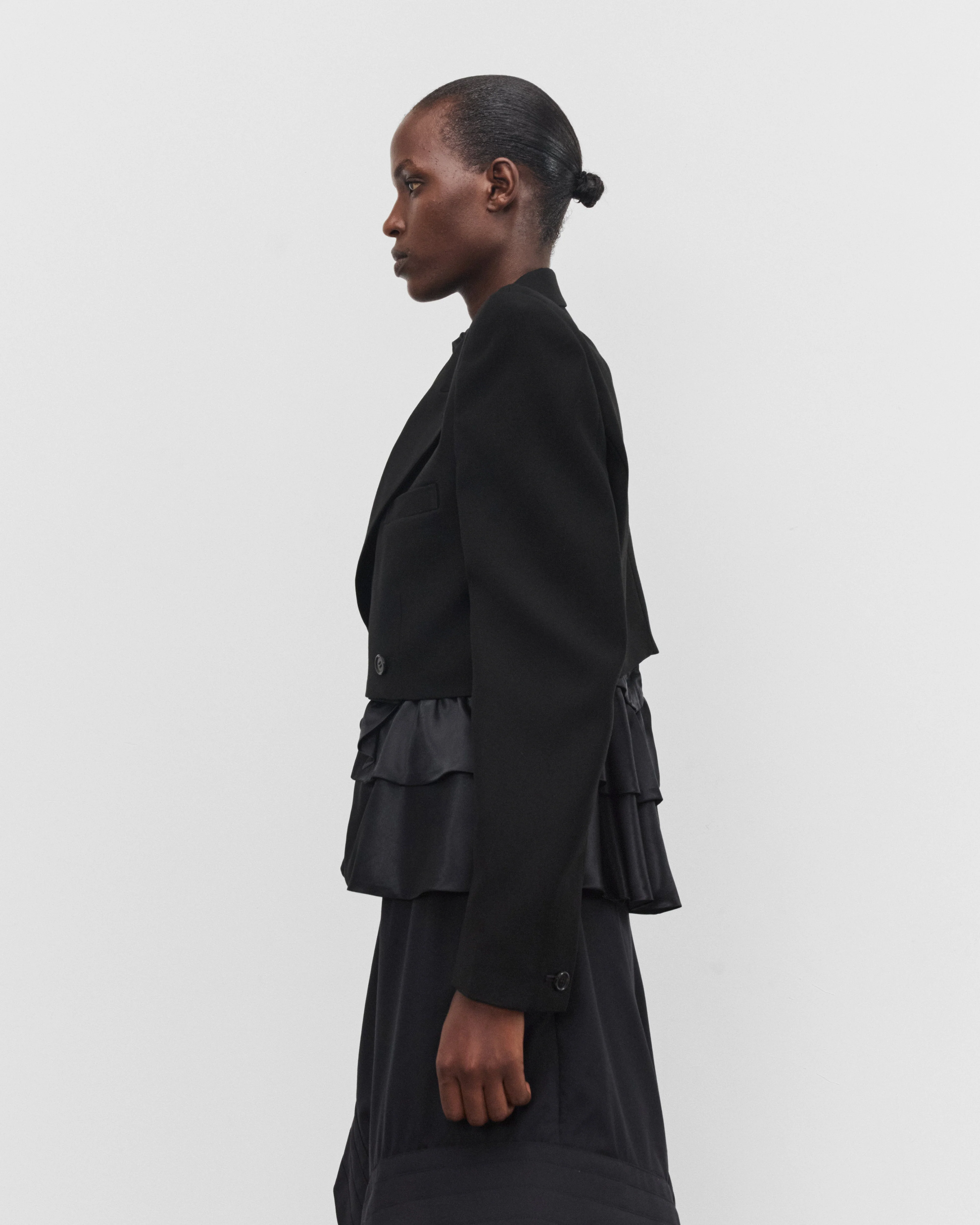 Noir Kei Ninomiya - Women's Cropped Blazer - (Black)