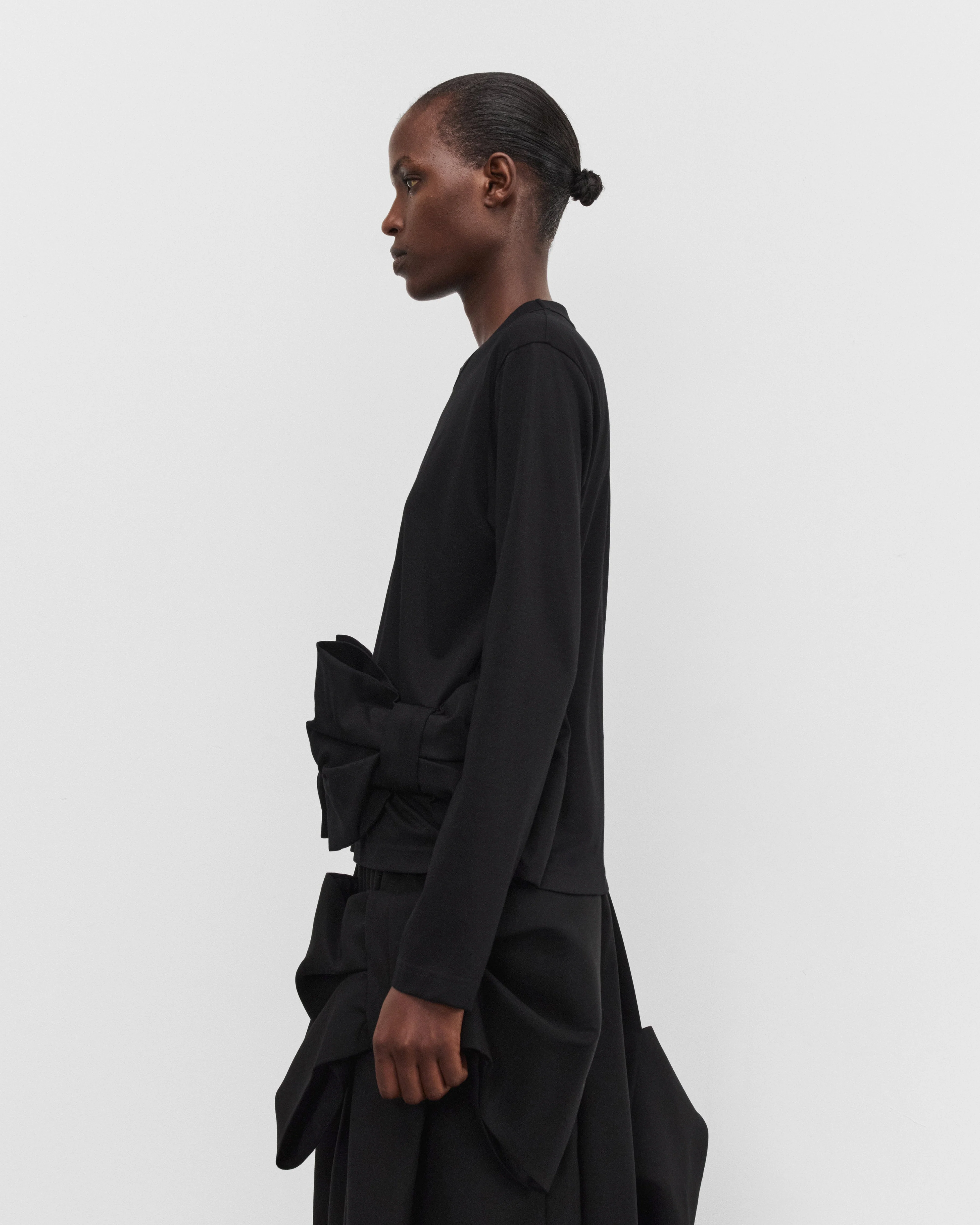 Noir Kei Ninomiya - Women's Long Sleeve Bow T-Shirt - (Black)