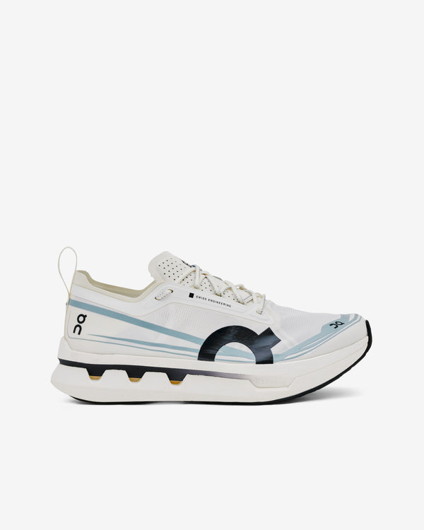 On-Running - DSM Women
s Cloudboom Zone Sneakers - (White)