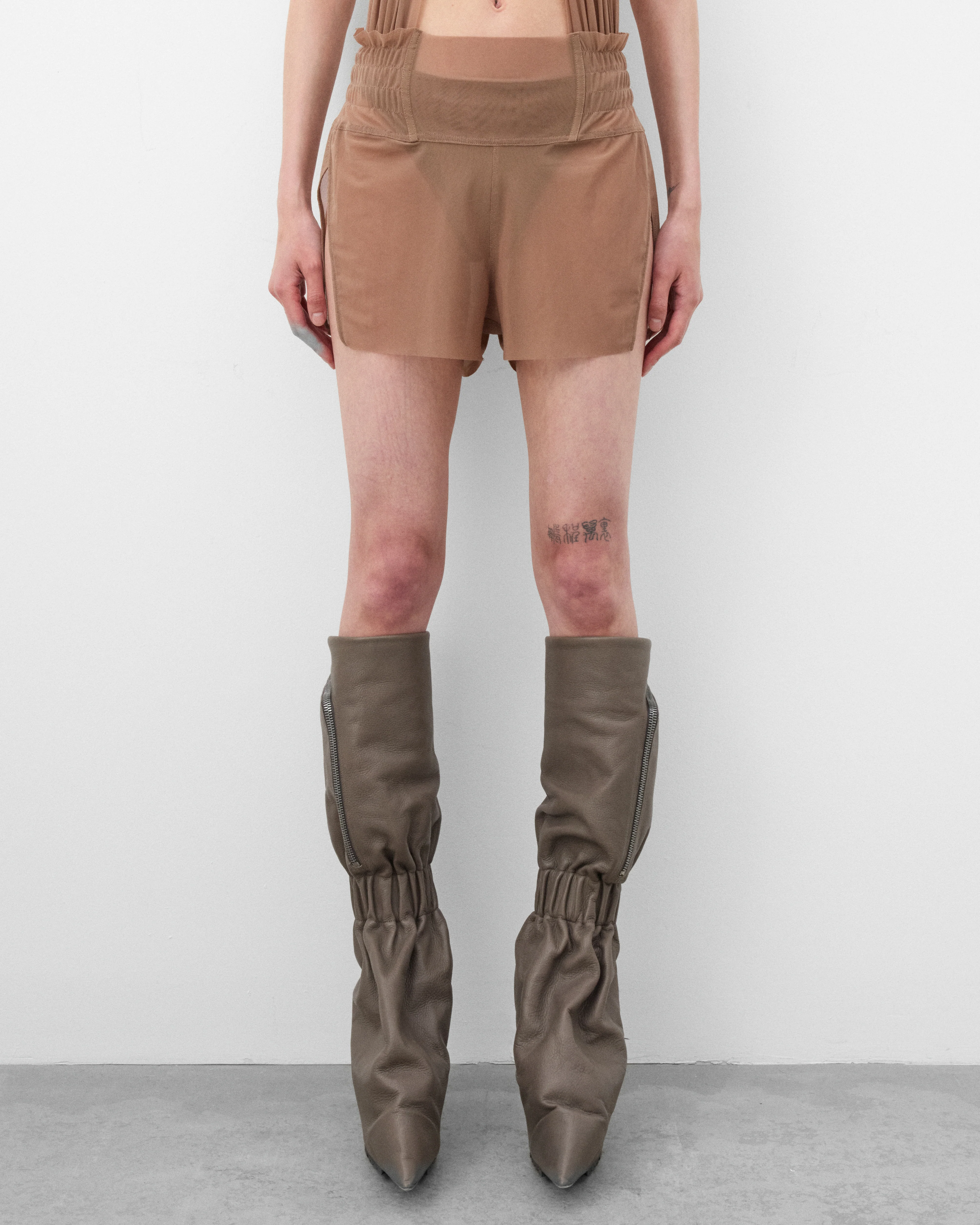 Rick Owens - Women's Highwaisted Stretch Shorts - (Dust)