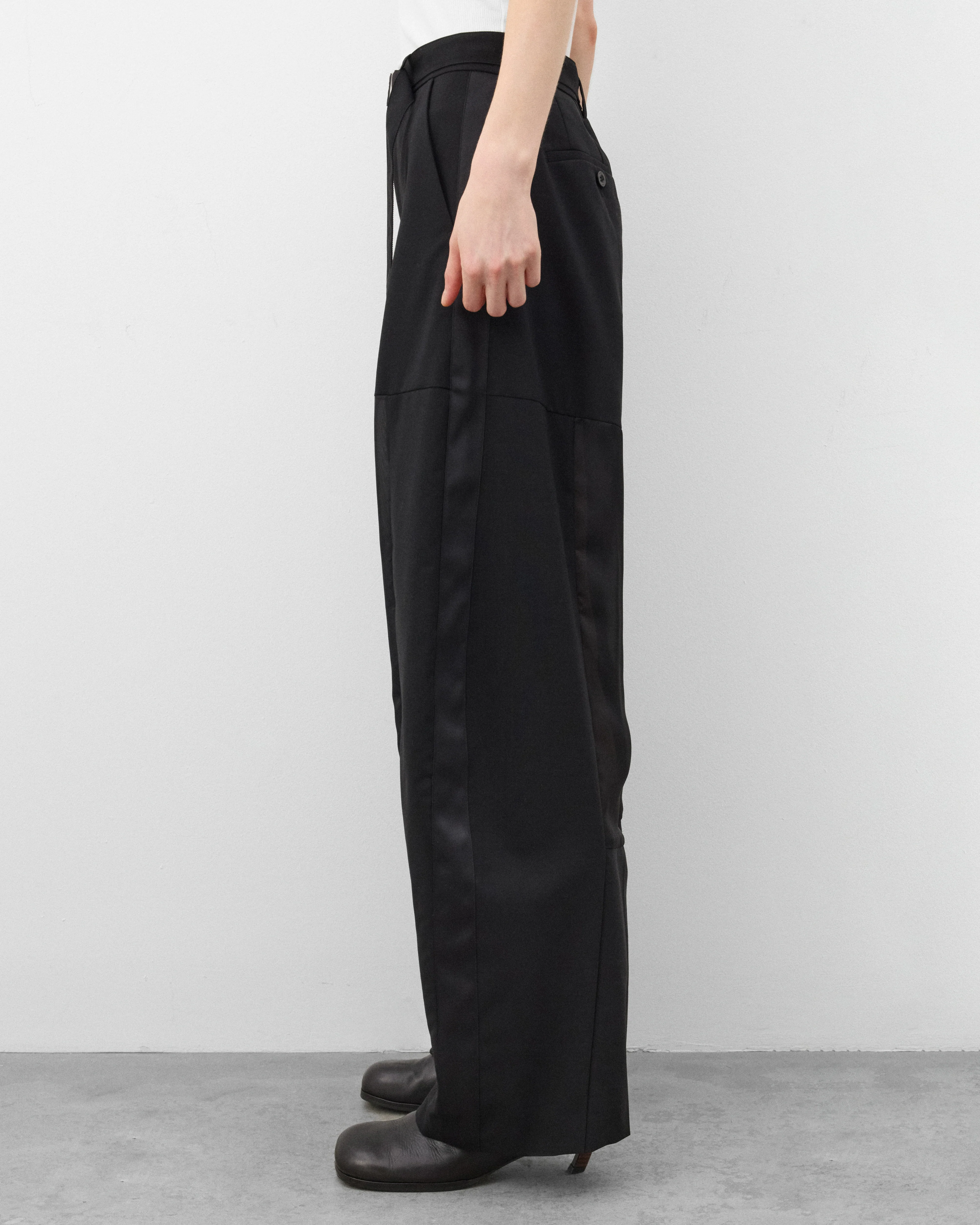 Sacai - Women's Wool Suiting Pants - (Black)