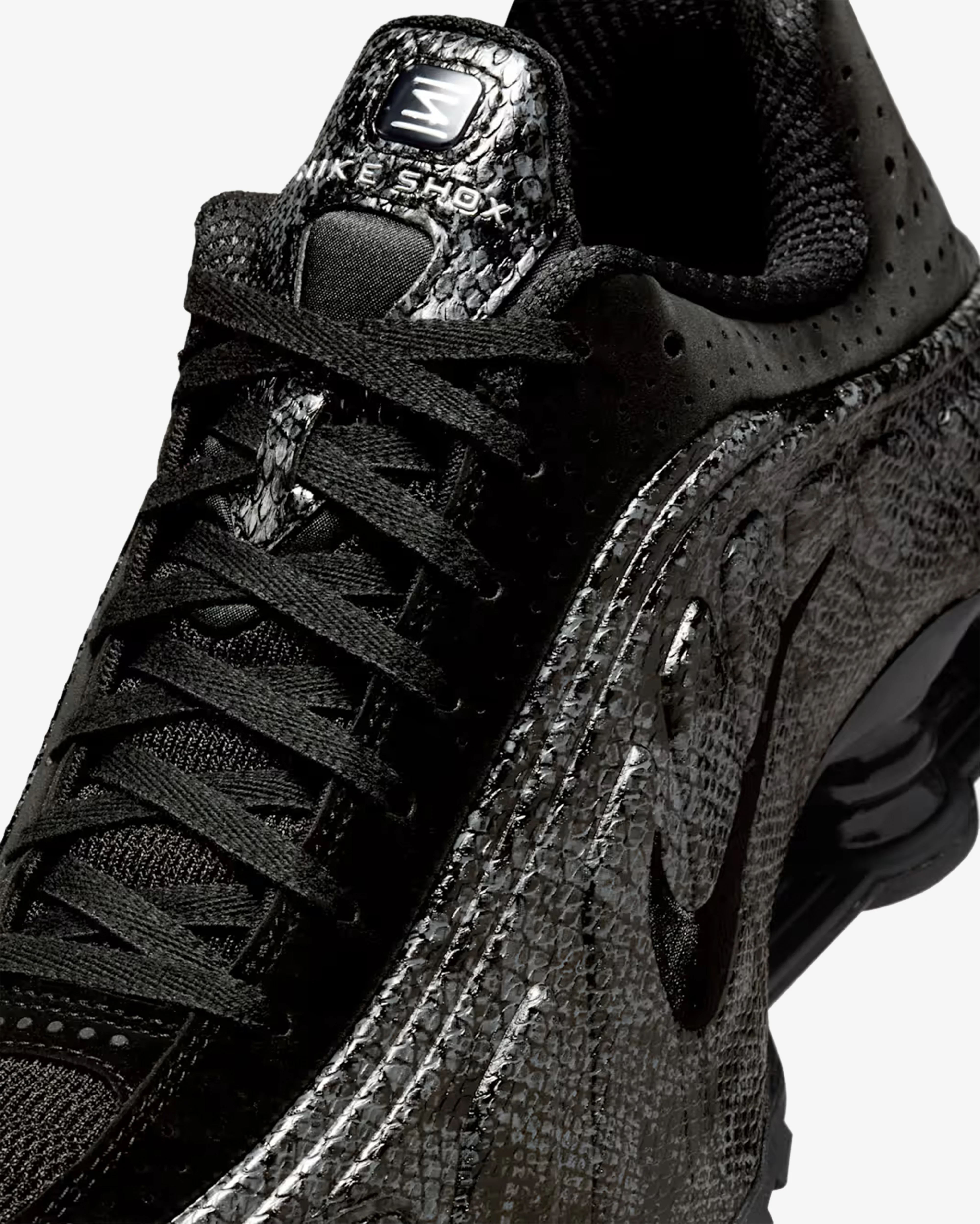 Nike - Women's Shox R4 Sneakers - (Black/Black)
