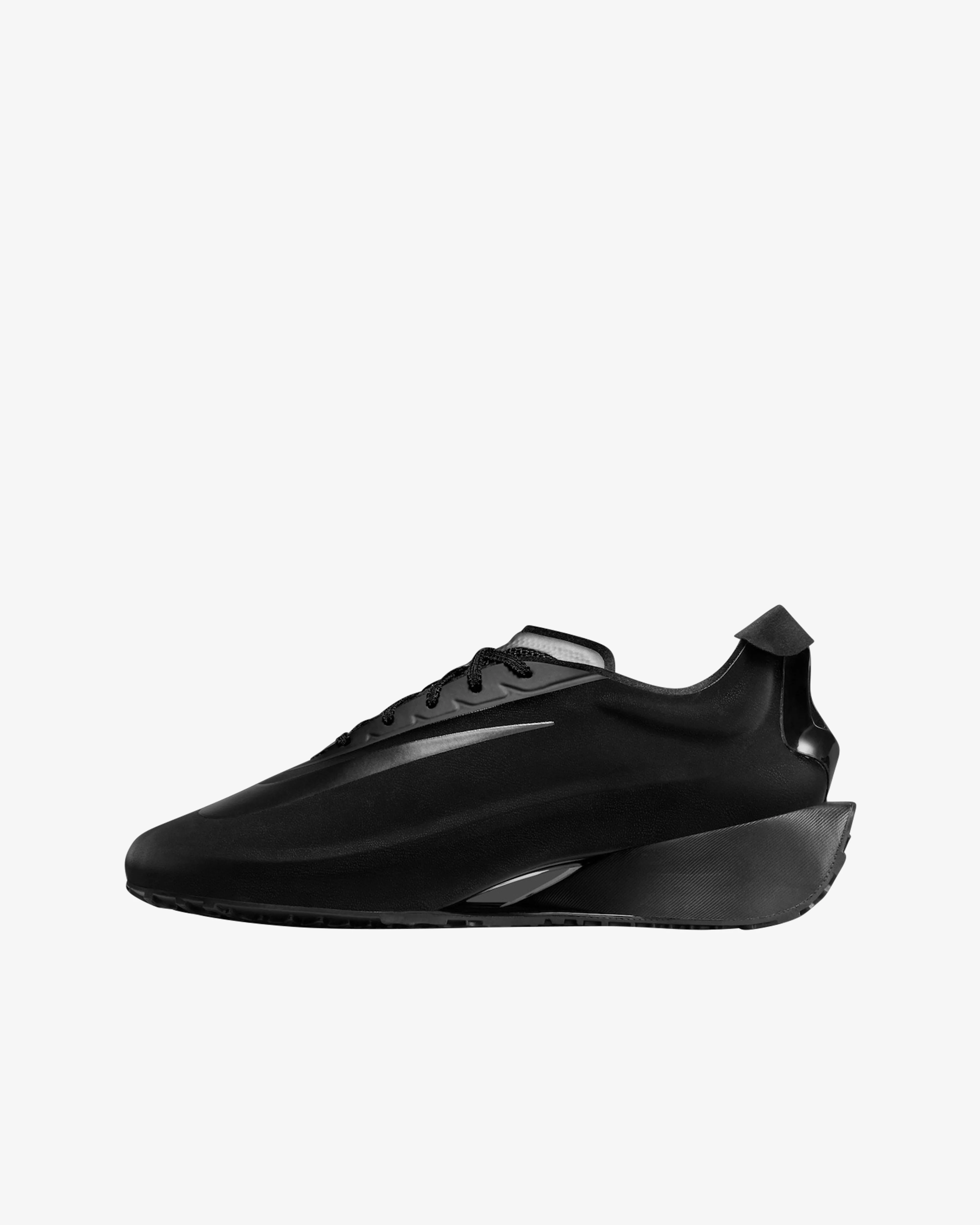 Nike - Women's Nike FS Run Sneakers - (Black)